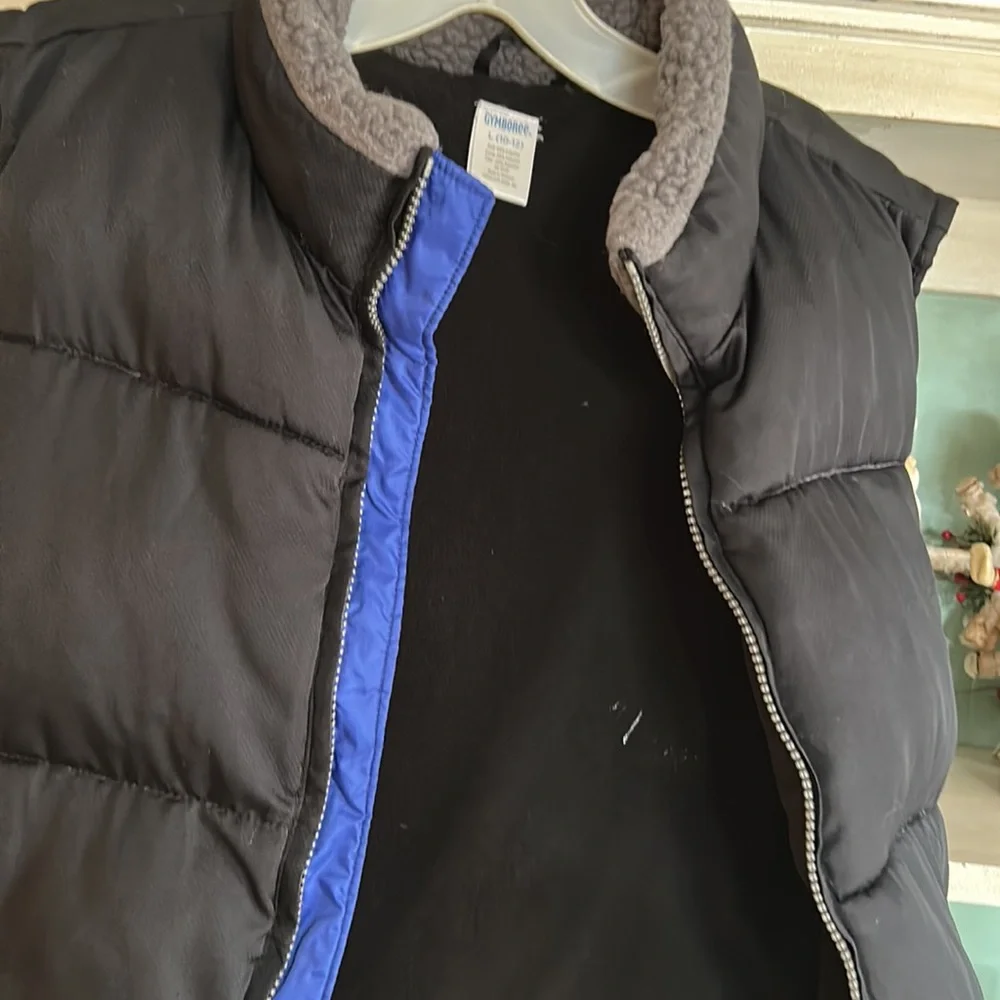 Gymboree Boys 10/12 Black puffer vest